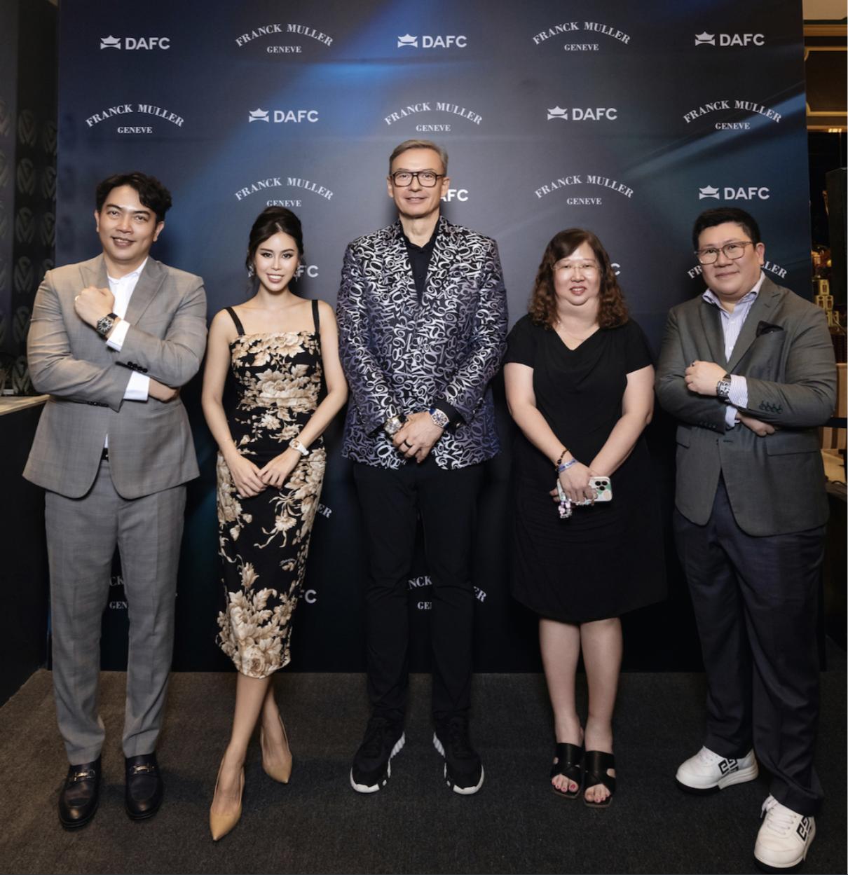 Ban lãnh đạo DAFC và đại diện Franck Muller tại sự kiện hợp tác chiến lược. DAFC được vinh danh “Best Distributor of the Year” tại LUXUO Asia Awards 2025