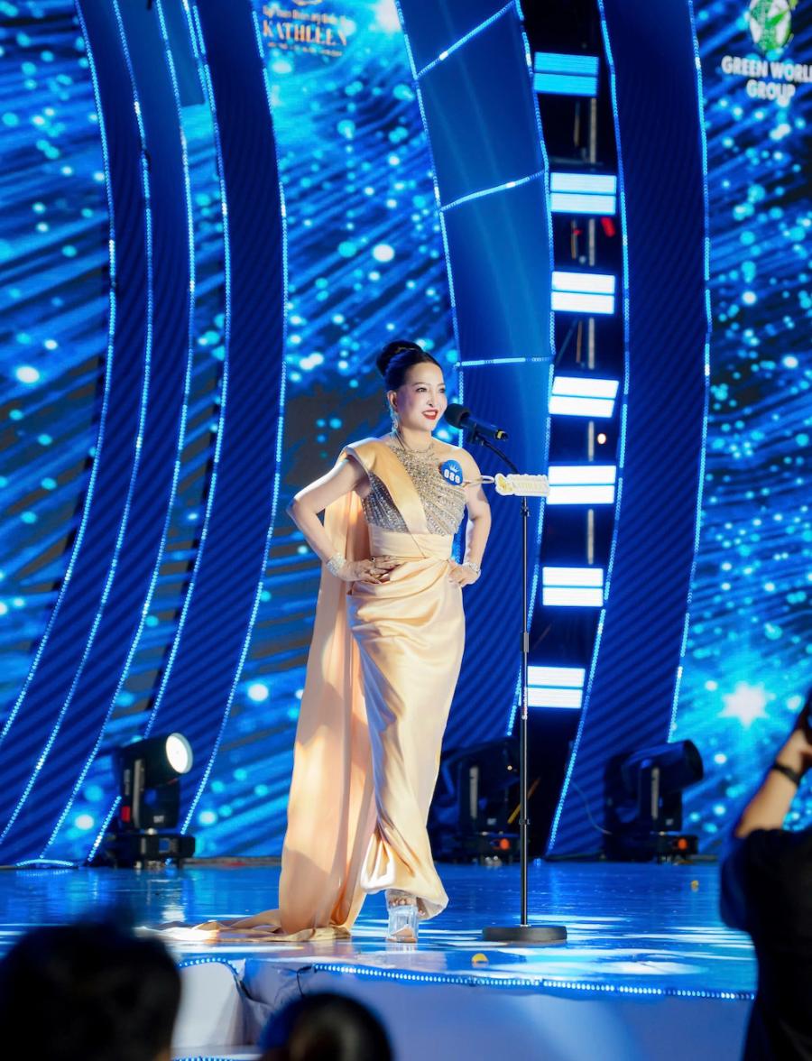 Huỳnh Thị Thích 089   1 Khi những đóa hồng doanh nhân hóa nữ vương tại Miss Ocean World Business 2026