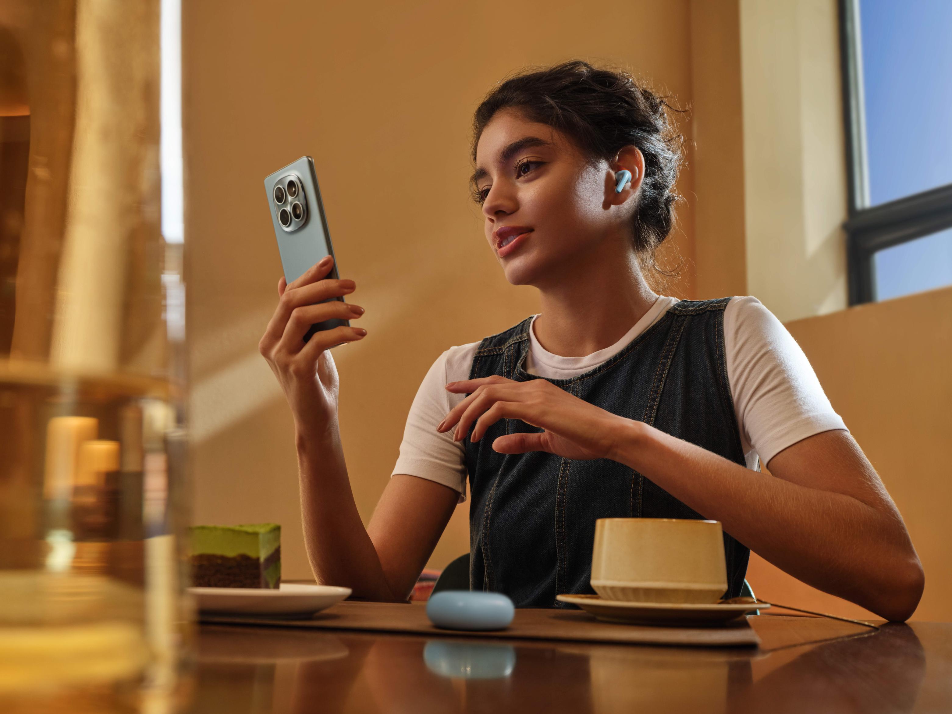 REDMI Note 15 Series chính thức ra mắt tại Việt Nam với Chi Pu là đại sứ thương hiệu REDMI Buds 8 Lite 5 REDMI Note 15 Series chính thức ra mắt tại Việt Nam với Chi Pu là đại sứ thương hiệu