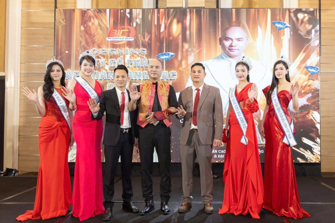 a tuan khai truong bjc13 Nhạc sĩ tỷ views A Tuân hé lộ 3 ca khúc mới, mang không khí Tết đến khán giả