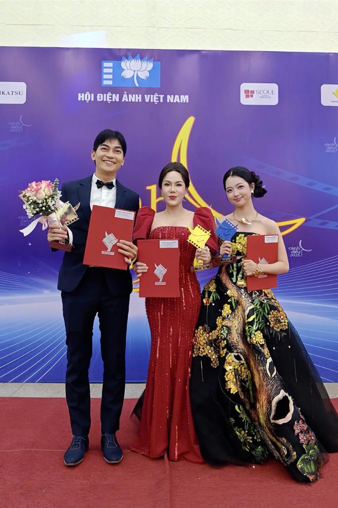canh dieu 3 Việt Hương đạt Giải Cánh Diều 2025 với vai Hai Nhị phim Chị Dâu
