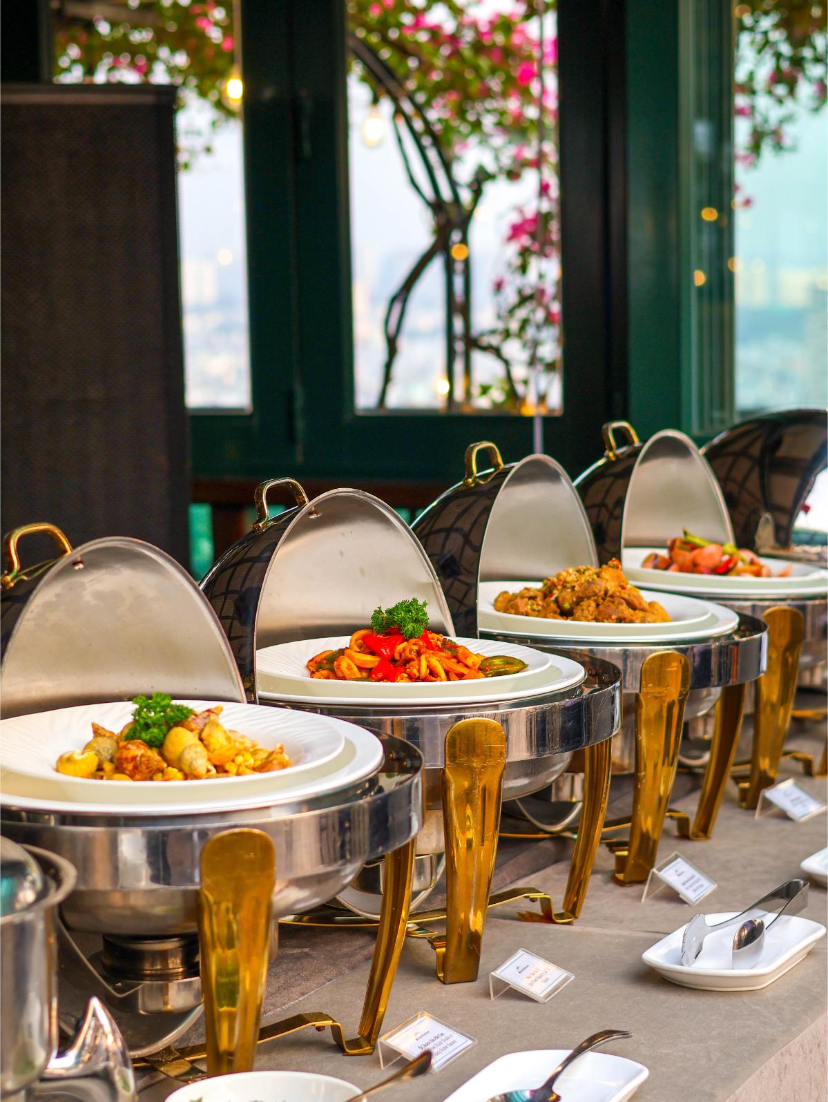 Buffet Grill7 Trải nghiệm ẩm thực hoàn toàn mới trên tầng cao tại Top Of The Town