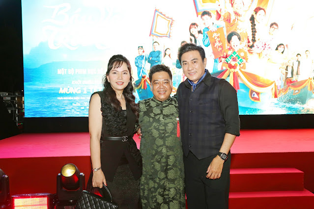 Hoàng Phúc Uyên Phương 5 Vợ chồng Hoàng Phúc   Uyên Phương tình tứ đi xem phim, hội ngộ dàn sao