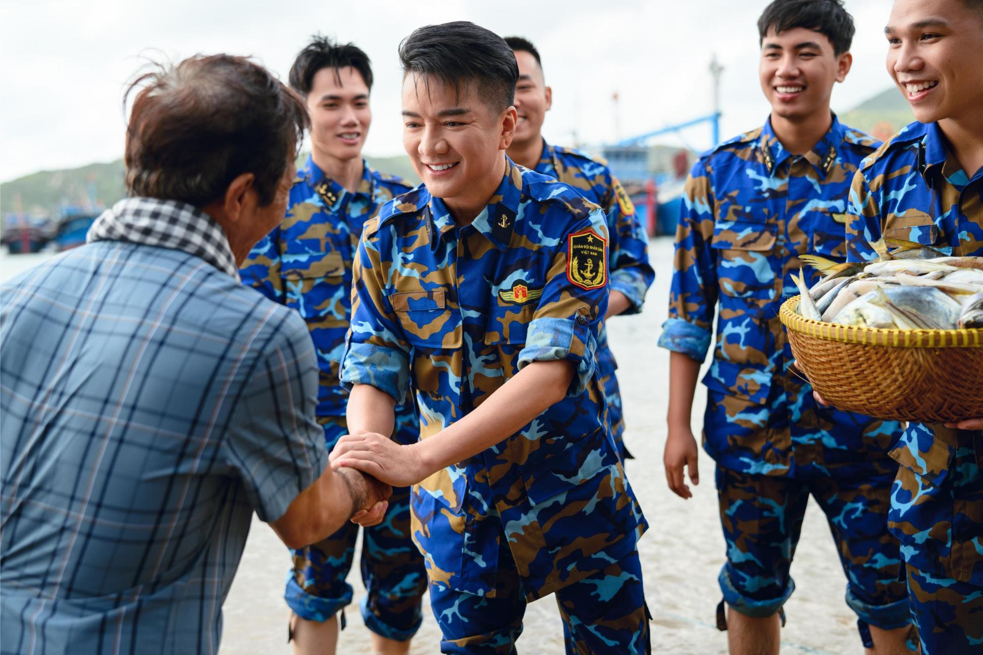 Đàm Vĩnh Hưng 2 Đàm Vĩnh Hưng ra mắt MV tri ân sự hi sinh thầm lặng của những người chiến sĩ