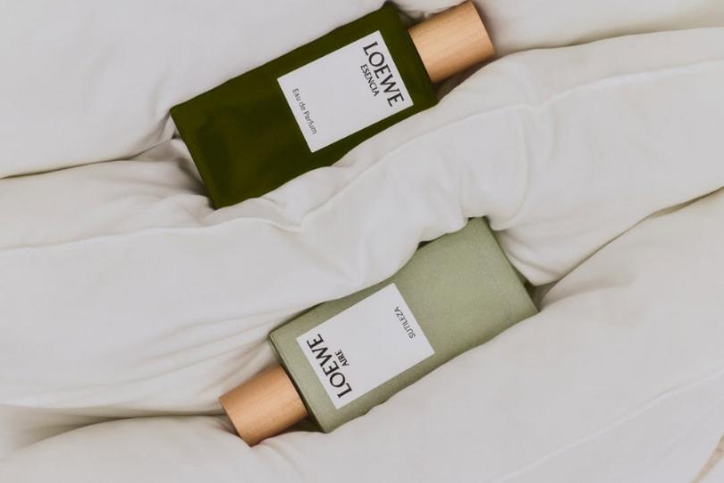 3 3 LOEWE Aire Sutileza: Khi sự tinh khiết trở thành dấu ấn