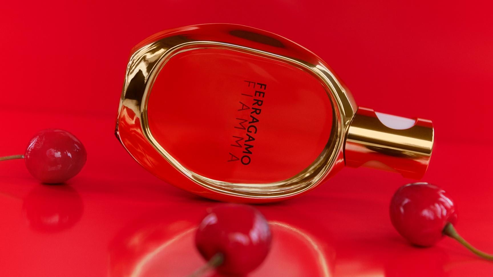 Fiamma 2 Ferragamo tự hào ra mắt Fiamma: Biểu tượng mùi hương mới qua tầm nhìn của Maximilian Davis