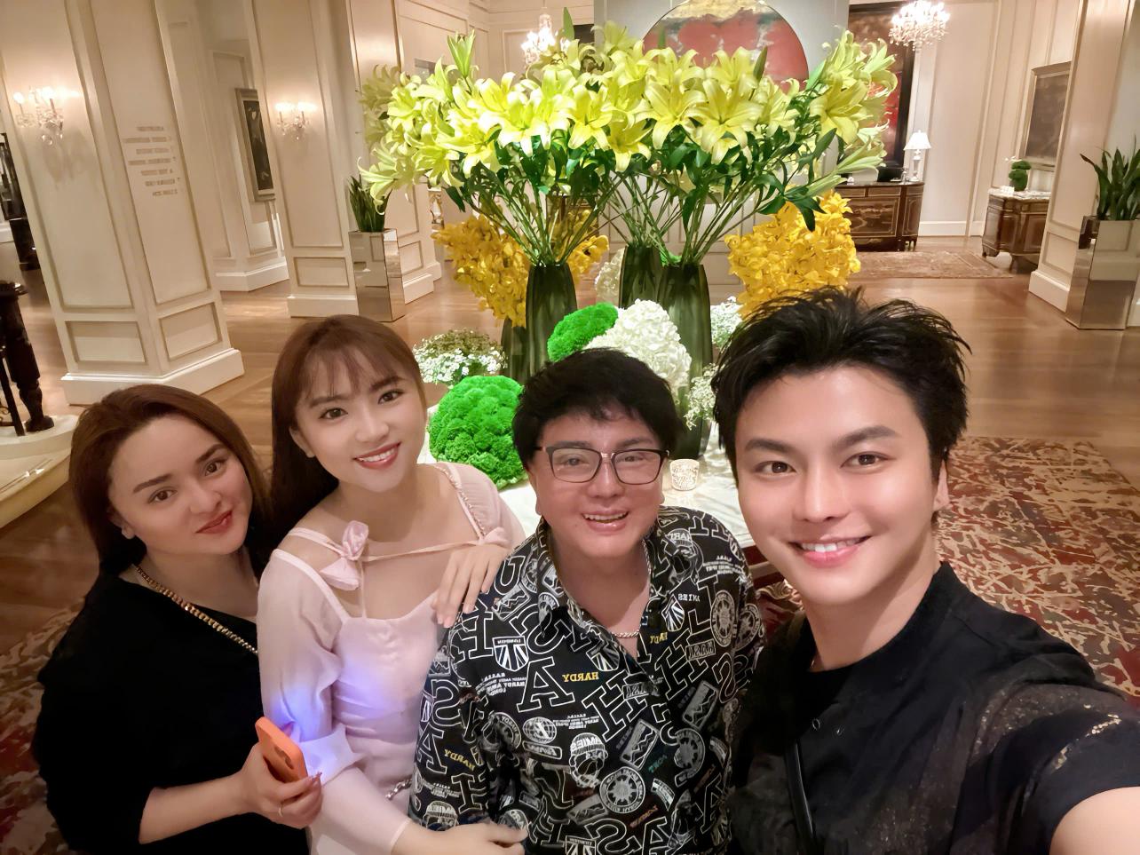 Gia đình Châu Thanh và Minh Lâm Con gái nghệ sĩ cải lương Châu Thanh vướng nghi vấn tình cảm với Võ Minh Lâm