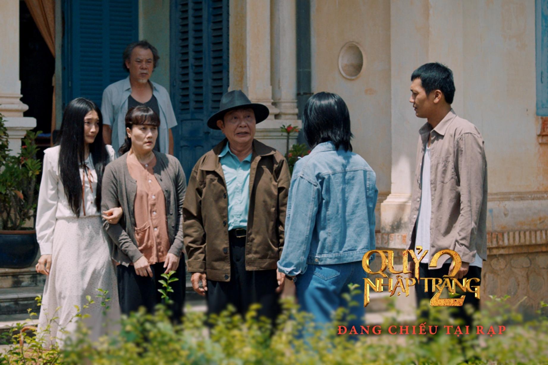 Dàn cast Nam Bắc hội tụ, Quỷ Nhập Tràng 2 giữ top 1 phòng vé QUỶ NHẬP TRÀNG 2 1 Dàn cast Nam Bắc hội tụ, Quỷ Nhập Tràng 2 giữ top 1 phòng vé