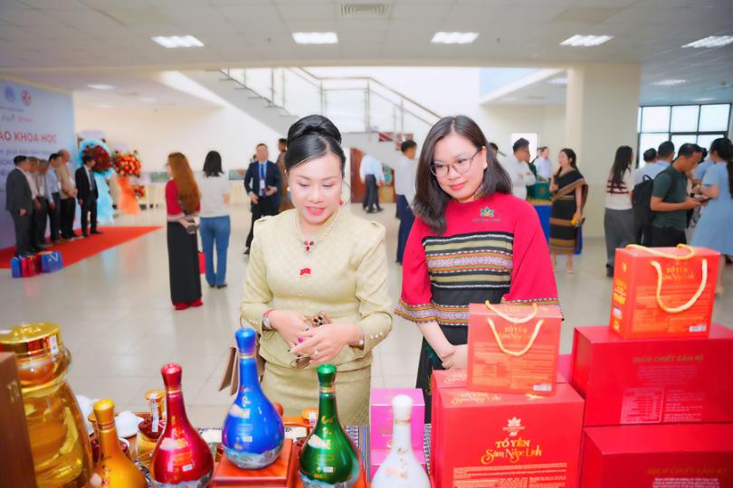 CEO Lê Phạm tham dự Hội thảo khoa học tại Trường Đại học Tôn Đức Thắng CEO Lê Phạm 4 CEO Lê Phạm tham dự Hội thảo khoa học tại Trường Đại học Tôn Đức Thắng