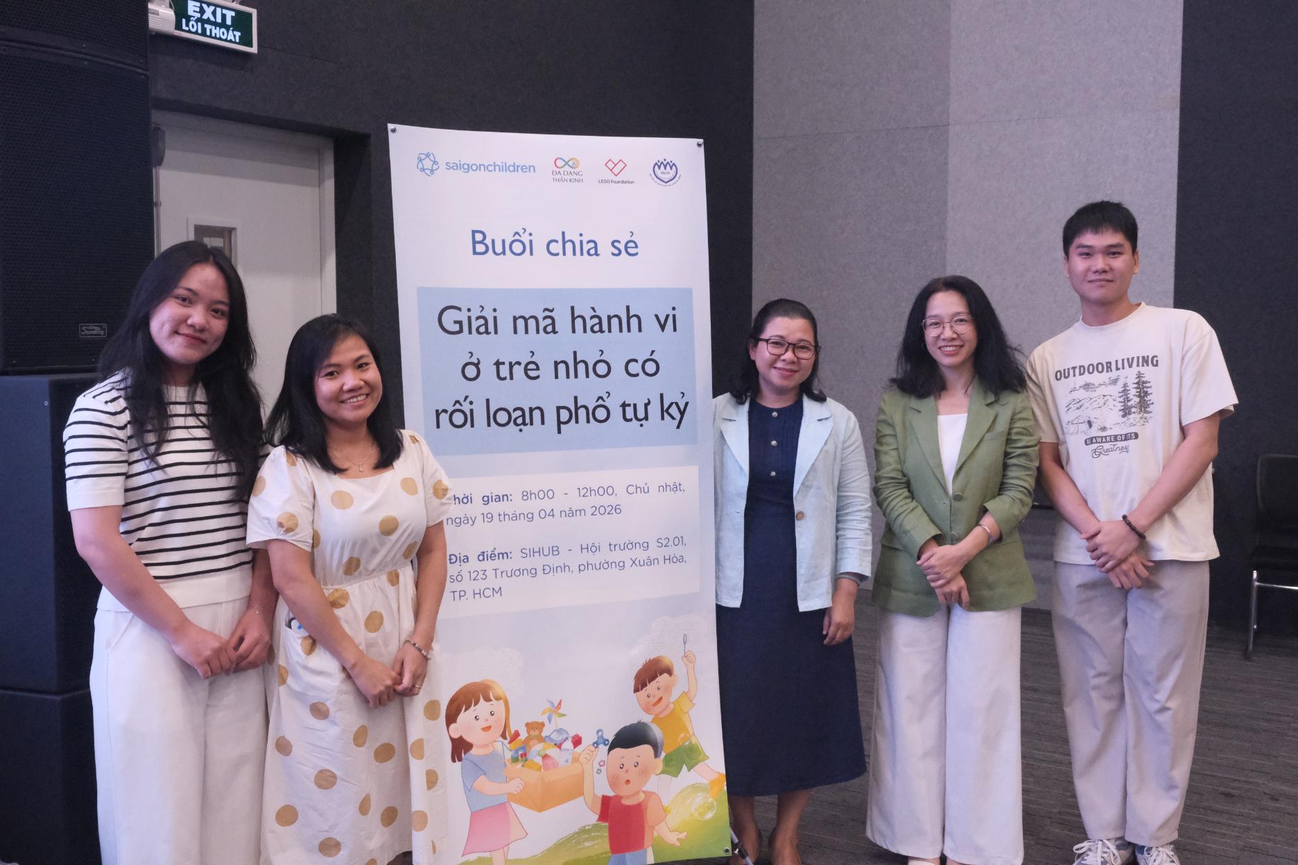 Giải mã hành vi ở trẻ nhỏ có rối loạn phổ tự kỷ 1 Giải mã hành vi ở trẻ nhỏ có rối loạn phổ tự kỷ