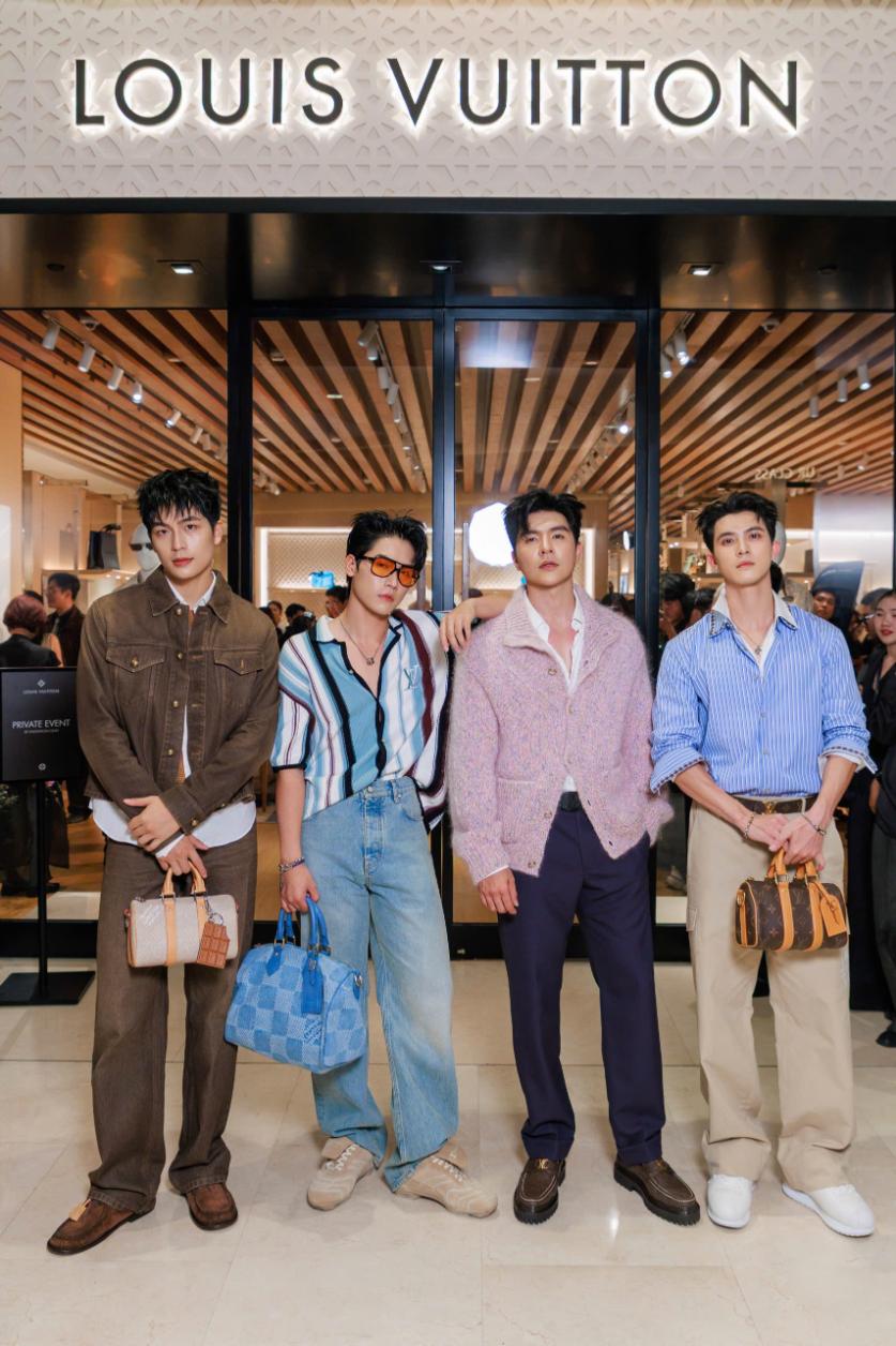 Louis Vuitton khai trương cửa hàng nam đầu tiên tại Việt Nam, quy tụ dàn sao đình đám Louis Vuitton Saigon Centre 3 Louis Vuitton khai trương cửa hàng nam đầu tiên tại Việt Nam, quy tụ dàn sao đình đám
