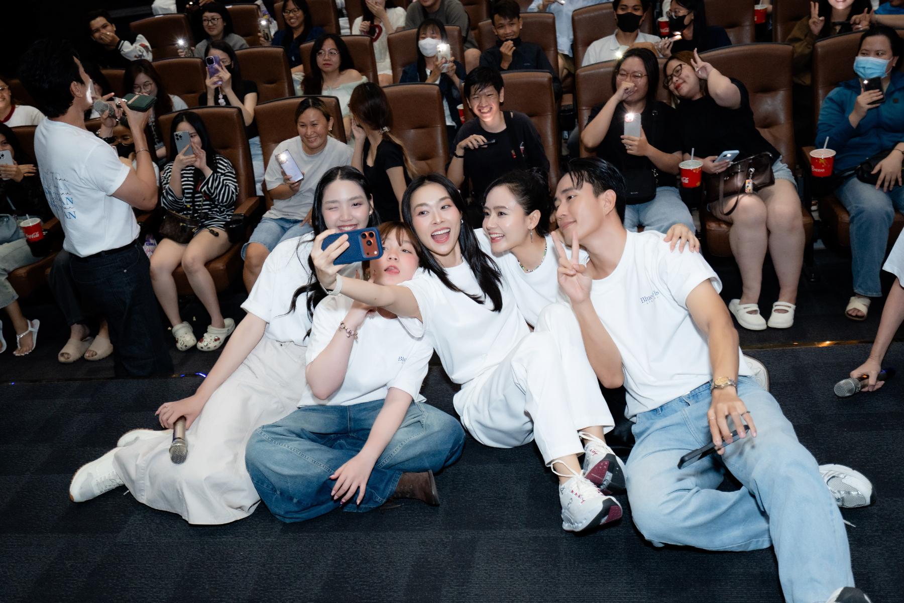 Phí Phông Quỷ Máu Rừng Thiêng 1 3 Sao nhí Thái Lan Nina đổ bộ Việt Nam, hội tụ dàn cast Phí Phông khuấy đảo mạng xã hội