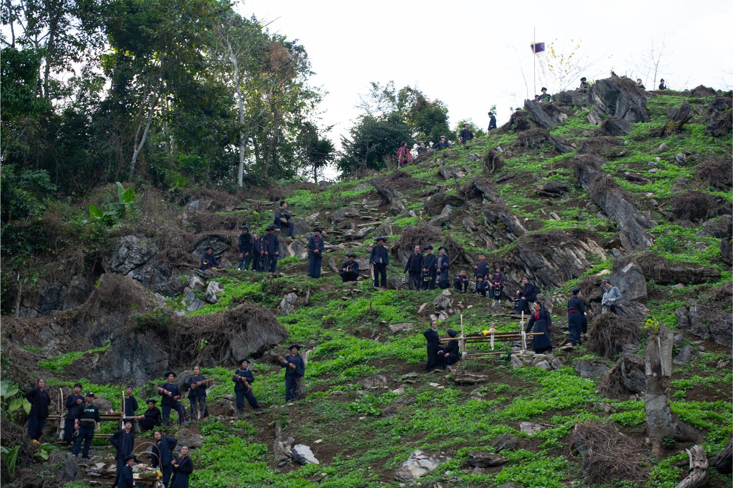 Phí Phông Quỷ Máu Rừng Thiêng 2 2 Phí Phông: Quỷ Máu Rừng Thiêng cán mốc 100 tỷ đồng sau 6,5 ngày