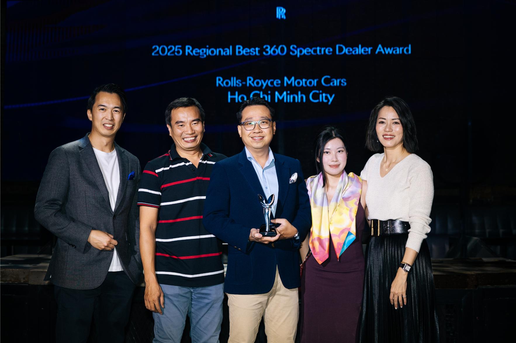 RRMC Ho Chi Minh City 2025 Regional Best 360 Spectre Dealer Award Rolls Royce Motor Cars TP.HCM được vinh danh giải thưởng 2025 Regional Best 360 Spectre Dealer Award