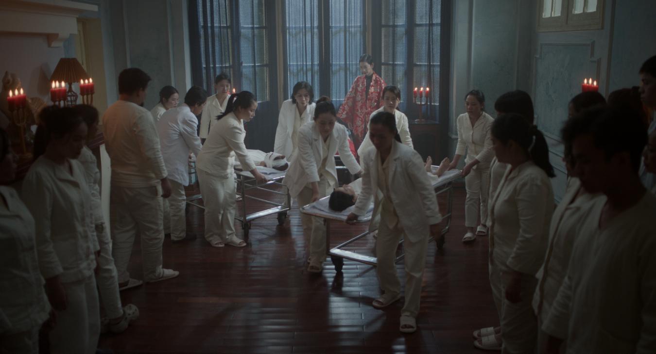 Thẩm mỹ viện âm phủ 1.1 Lê Xuân Tiền lần đầu kết hợp với Ngọc Trinh trong Thẩm mỹ viện âm phủ’