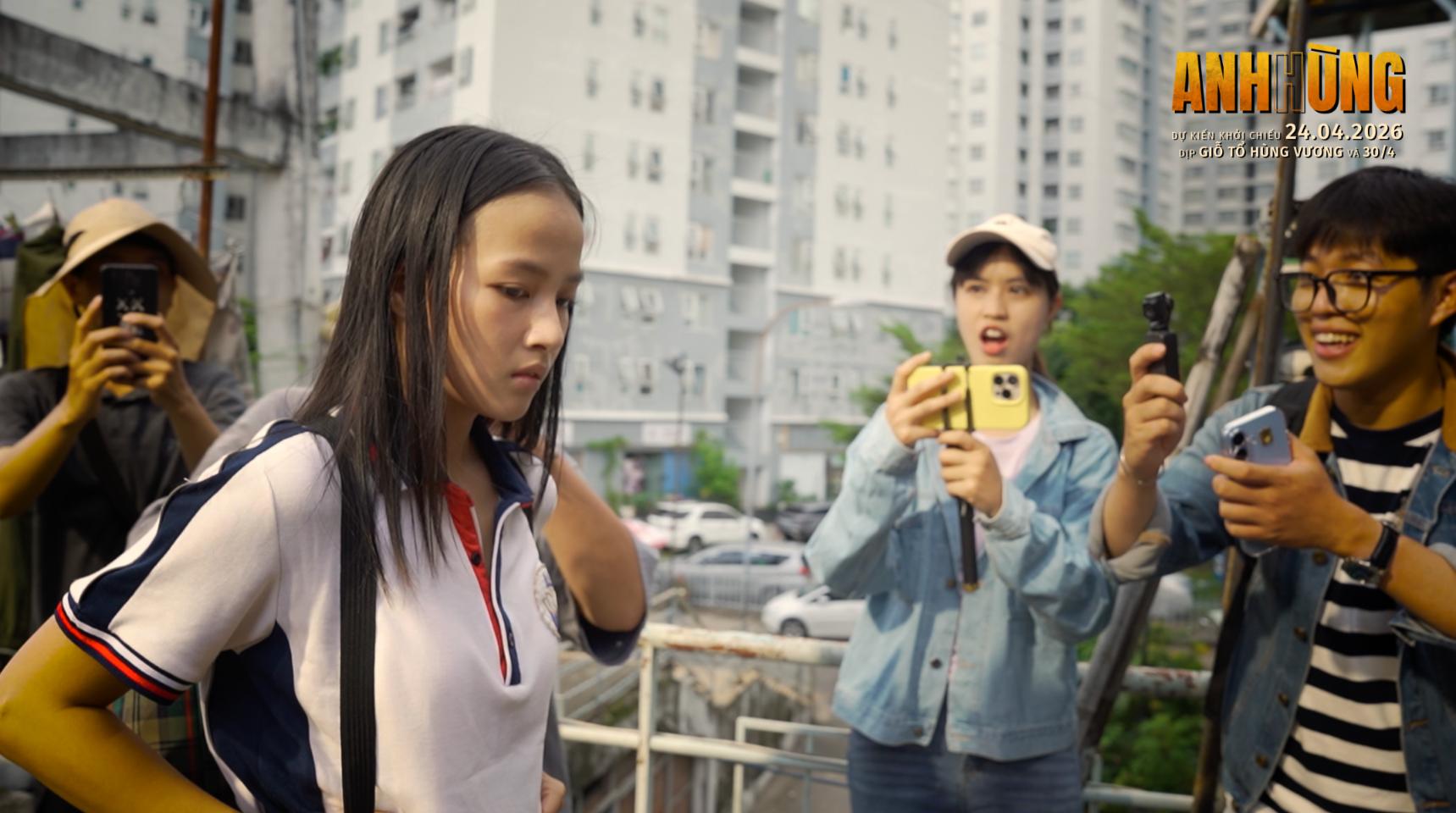 Dàn cast Anh Hùng bàn về nỗi sợ bị phán xét, Thái Hòa hé lộ quá khứ gây sốc phim Anh Hùng 1 Dàn cast Anh Hùng bàn về nỗi sợ bị phán xét, Thái Hòa hé lộ quá khứ gây sốc