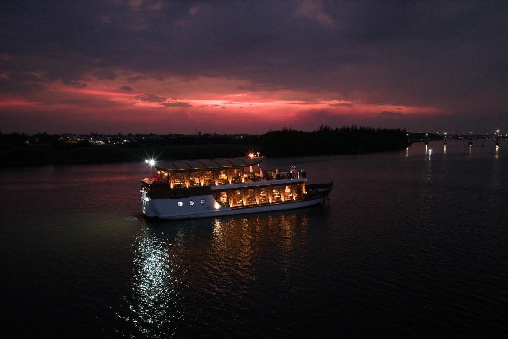 7. The Merchant River Cruise Overview Namia River Retreat SLH Du thuyền sông The Merchant chính thức khởi hành tháng 5/2026 trên sông Thu Bồn