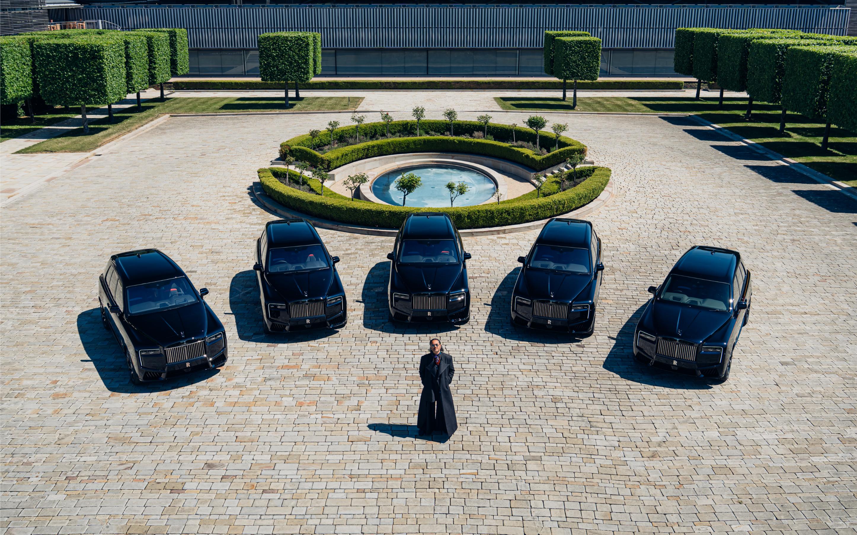 Black Badge Cullinan by Cyril Kongo 4 Black Badge Cullinan by Cyril Kongo: Đưa nghệ thuật đường phố vào thế giới Rolls Royce
