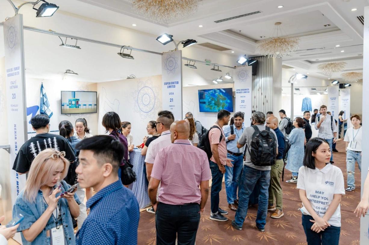 Denimsandjeans Vietnam trở lại với triển lãm lần thứ 8 Denimsandjeans Vietnam 2 Denimsandjeans Vietnam trở lại với triển lãm lần thứ 8