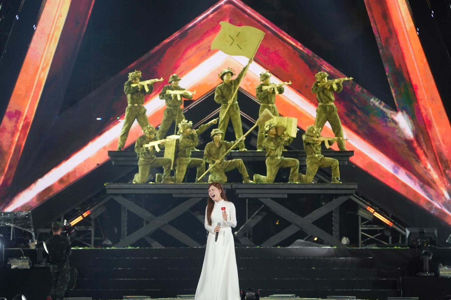 Sao Nhập Ngũ Concert 2026 Cuộc đối thoại xúc động giữa hai thế hệ “Tuổi đôi mươi” 2 Mãn nhãn Sao Nhập Ngũ Concert 2026