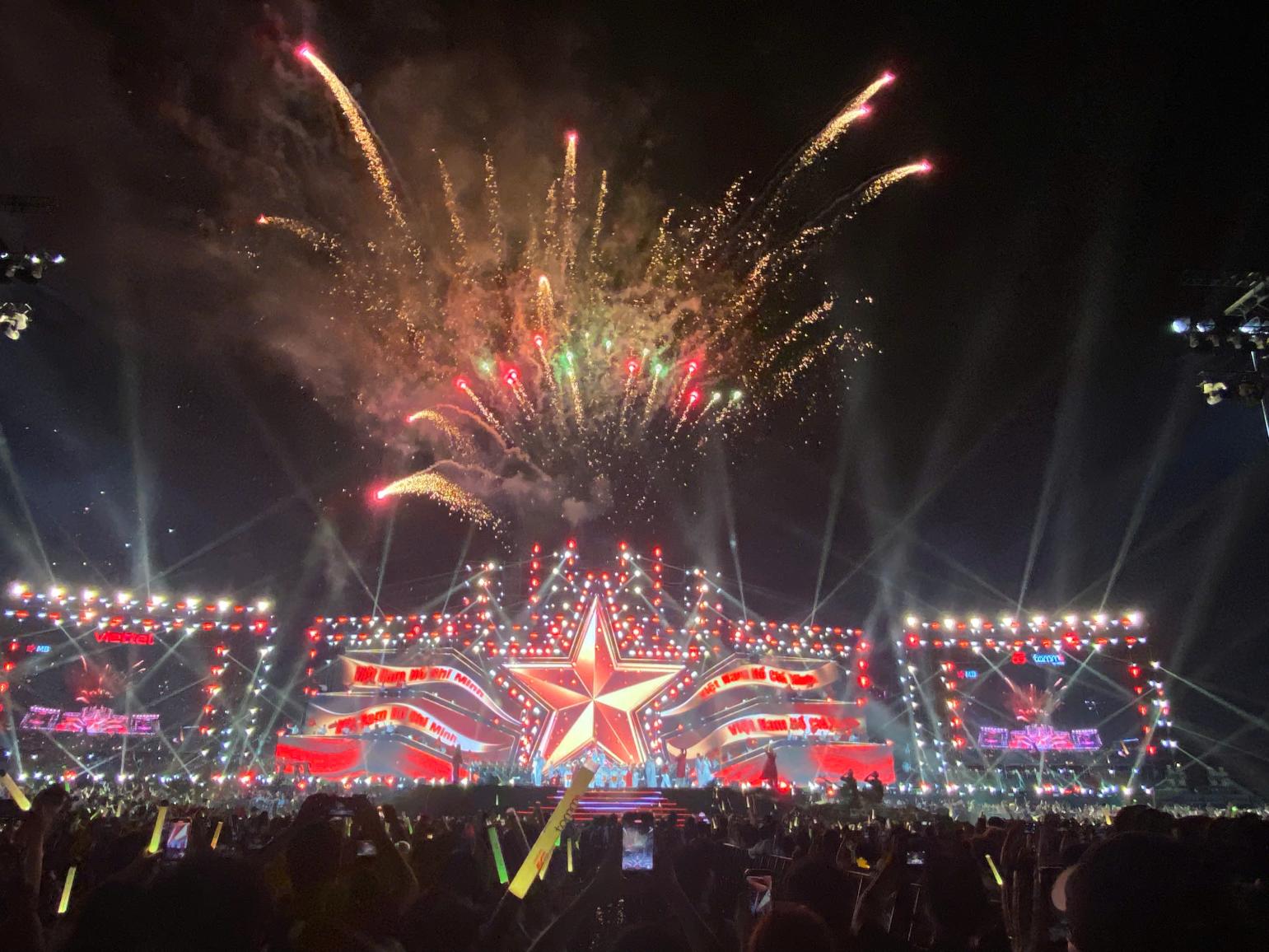 Sao Nhập Ngũ Concert 2026 Cuộc đối thoại xúc động giữa hai thế hệ “Tuổi đôi mươi” 4 Mãn nhãn Sao Nhập Ngũ Concert 2026