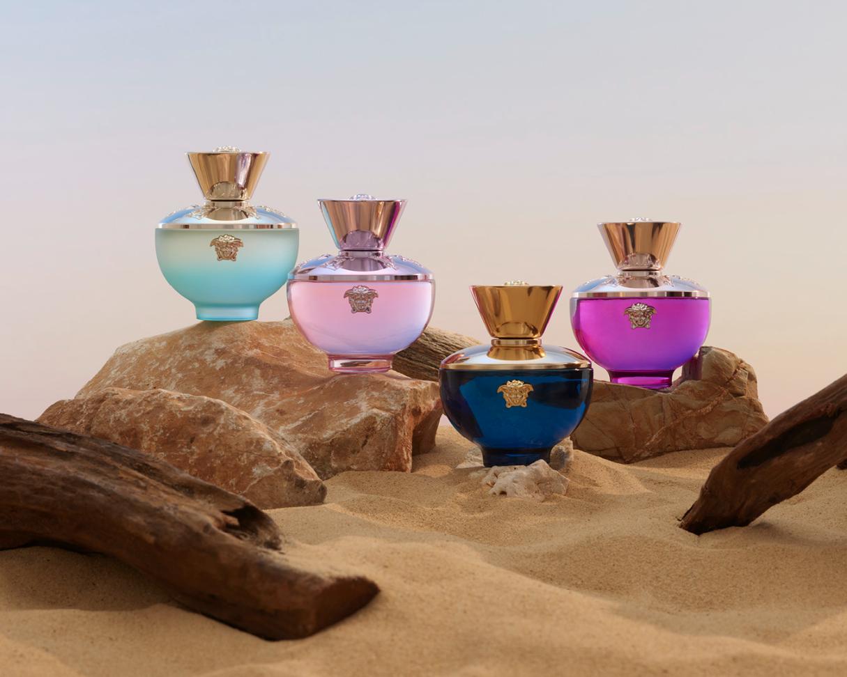 1. Ảnh 1 1 Versace Fragrances giới thiệu nàng thơ mới của mùa hè   Dylan Blush Pink