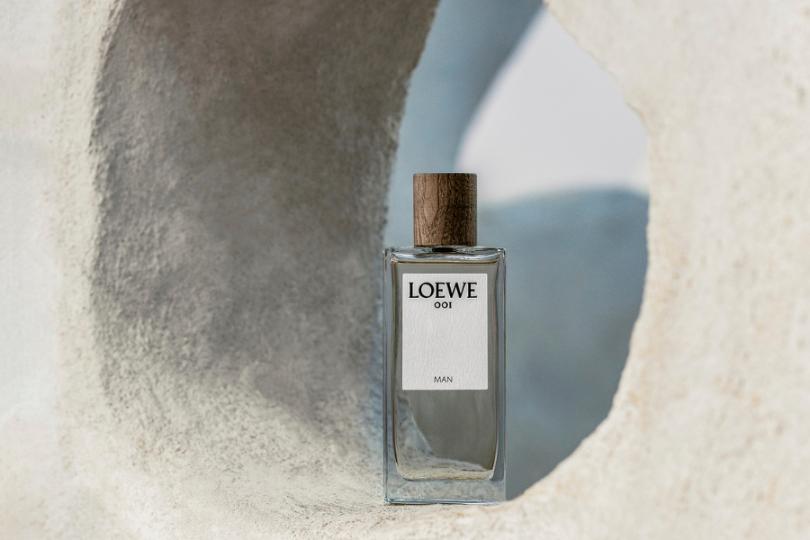 LOEWE Perfumes: Những “Sắc Xanh” Dành Riêng Cho Người Cha Hiện Đại 2 LOEWE Perfumes: Những “Sắc Xanh” Dành Riêng Cho Người Cha Hiện Đại