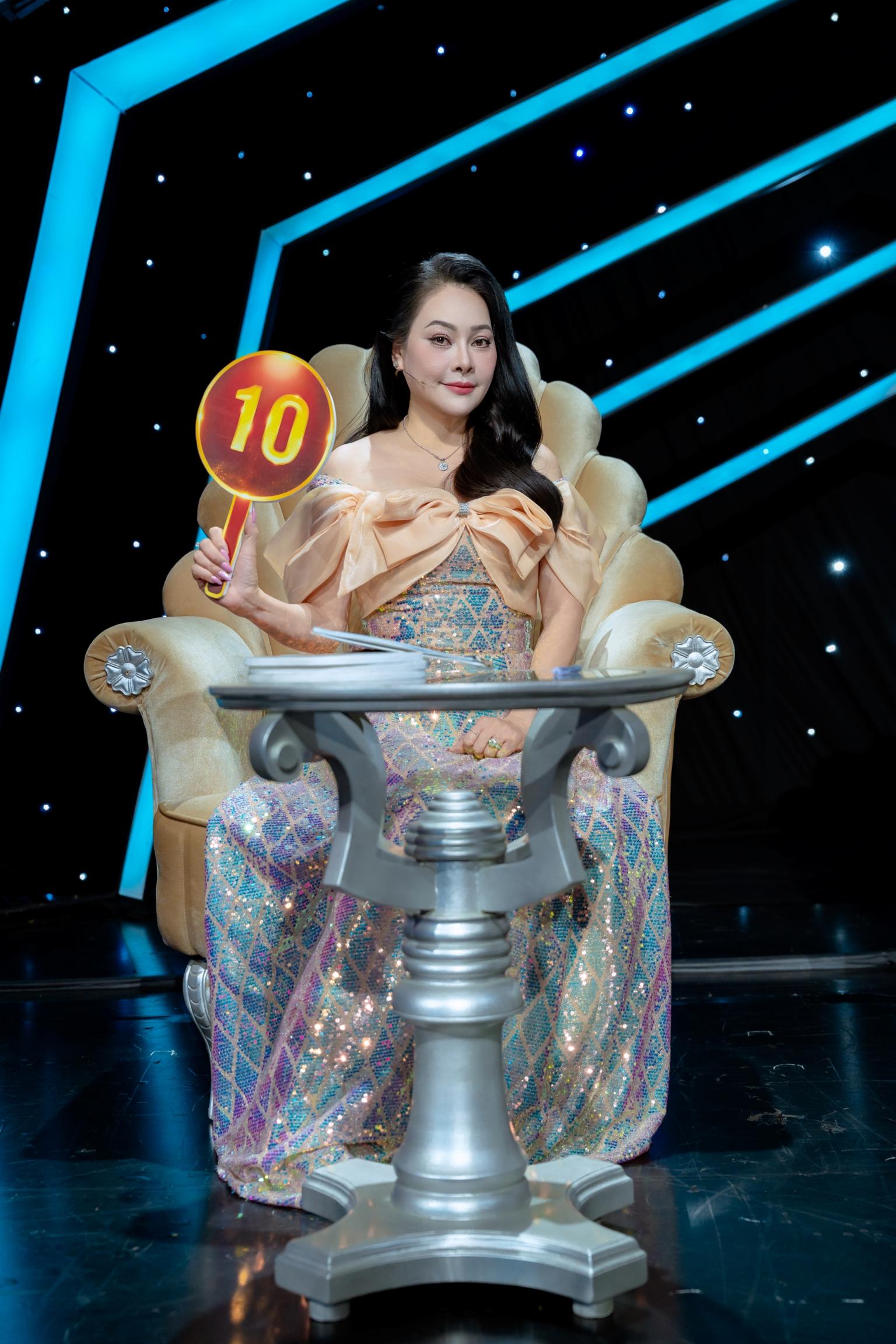Đông Đào tiết lộ bí quyết tồn tại hơn 4 thập kỷ giữa showbiz nhiều biến động DONG DAO 29 batch Đông Đào tiết lộ bí quyết tồn tại hơn 4 thập kỷ giữa showbiz nhiều biến động