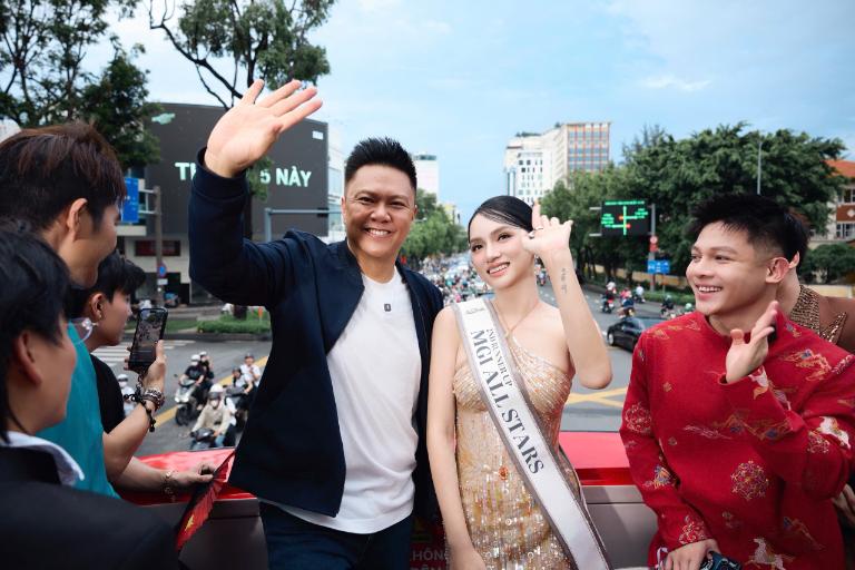 Mối duyên chinh chiến quốc tế của Hoa hậu Hương Giang và Mr Valentin Tran 2 Mối duyên chinh chiến quốc tế của Hoa hậu Hương Giang và Mr Valentin Tran