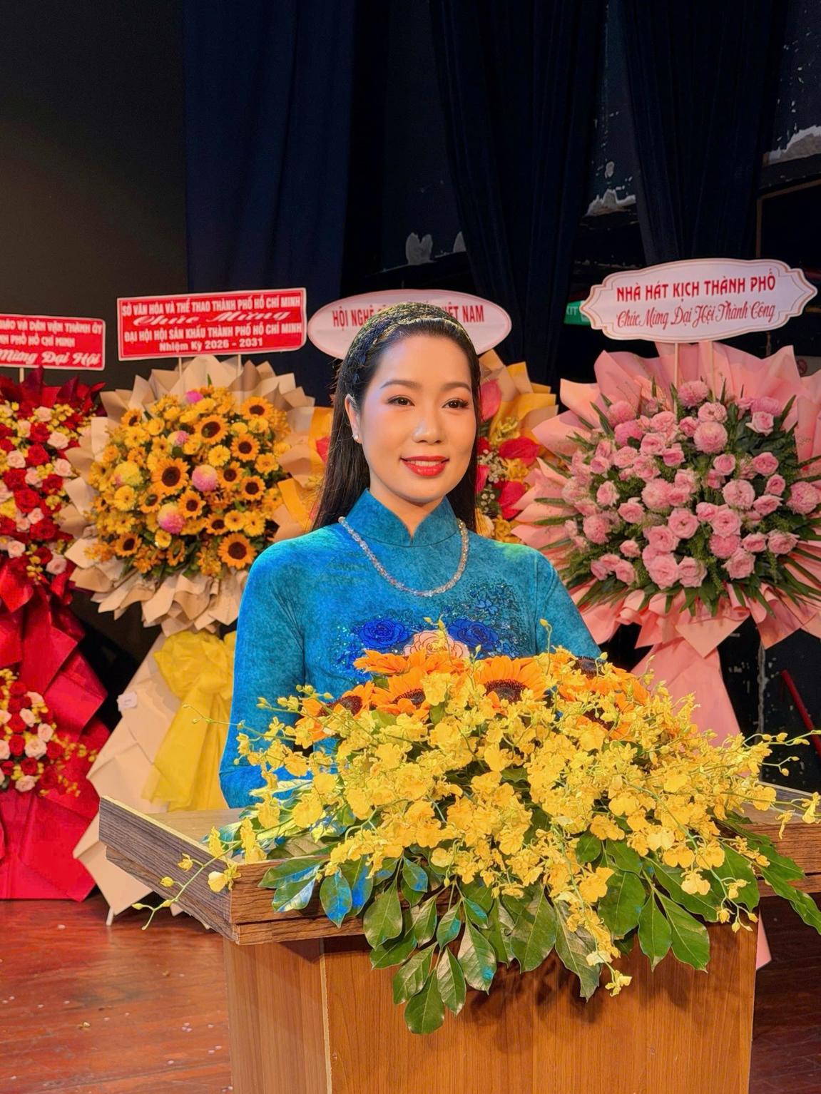 NSND Trịnh Kim Chi đạt 97,2% số phiếu bầu Chủ tịch Hội Sân khấu TP.HCM NSND Trịnh Kim Chi với chức vụ Chủ tịch Hội sân khấu Tphcm 3 NSND Trịnh Kim Chi đạt 97,2% số phiếu bầu Chủ tịch Hội Sân khấu TP.HCM