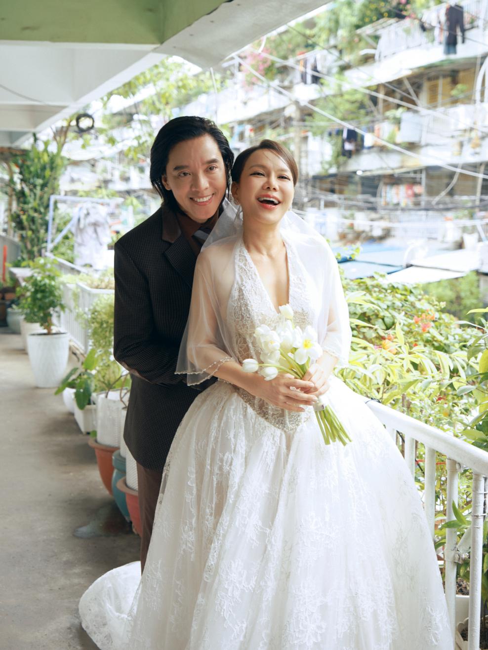 20 năm hôn nhân của Việt Hương Hoài Phương: Yêu thương và thấu hiểu! Việt Hương Hoài Phương 4 20 năm hôn nhân của Việt Hương Hoài Phương: Yêu thương và thấu hiểu!