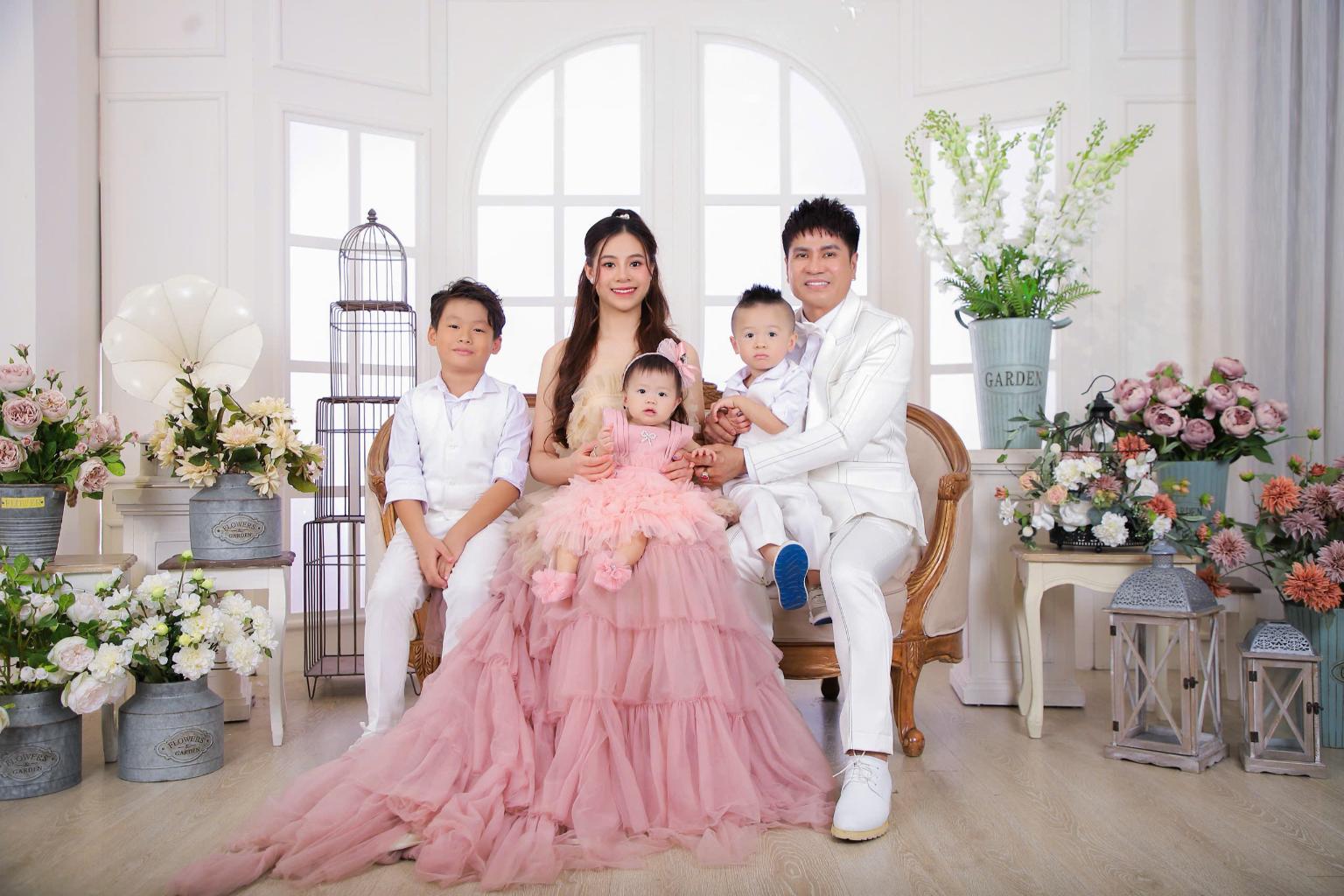 vo luong gia huy11 Vợ ca sĩ Lương Gia Huy tổ chức sinh nhật tuổi 13 cho con trai Andy