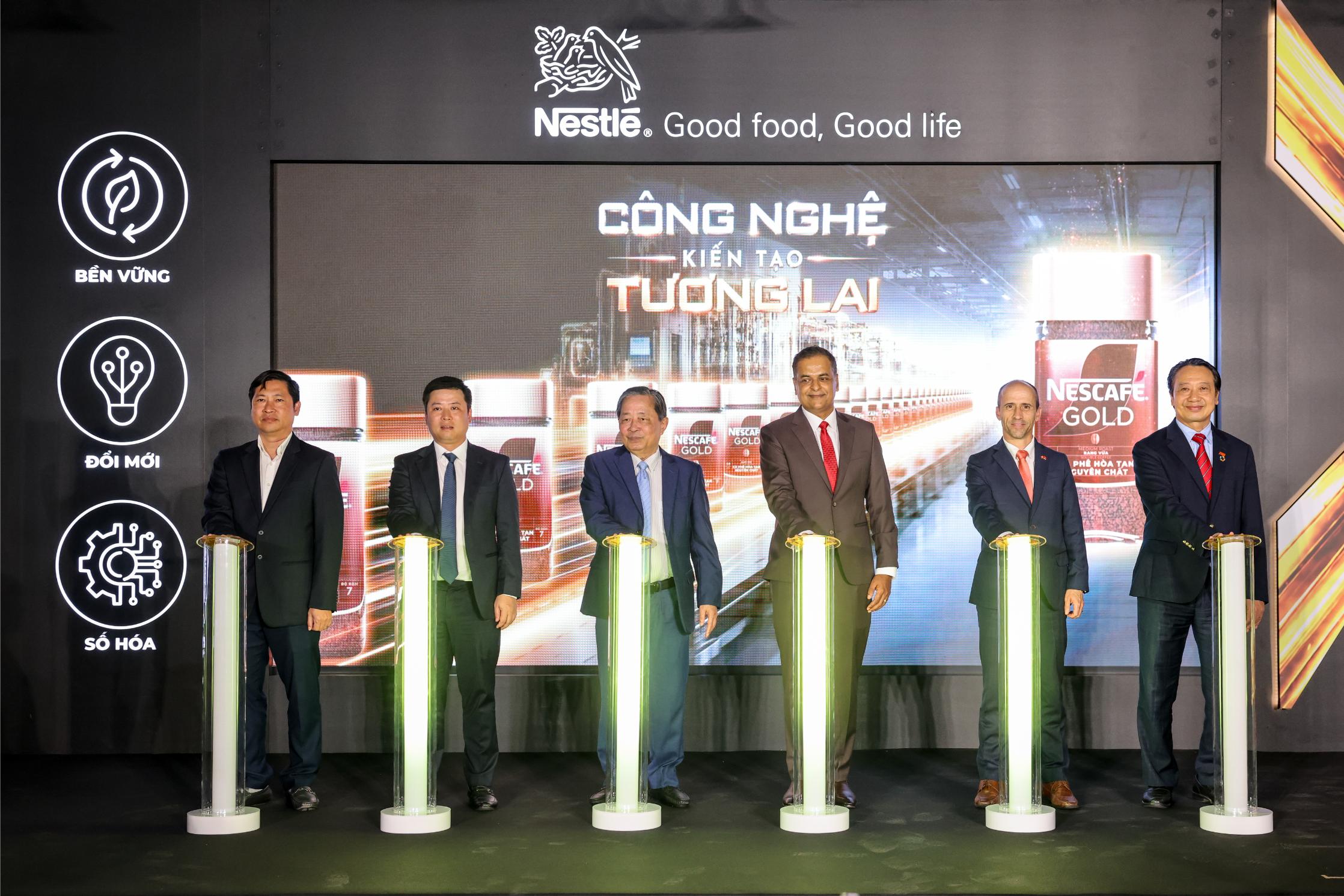 Nestlé Việt Nam chính thức đưa vào vận hành Dây chuyền đóng gói cà phê hòa tan trong hũ thủy tinh Jar Line tại Nhà máy Nestlé Trị An thành phố Đồng Nai 2 Nestlé Việt Nam tăng cường năng lực sản xuất cà phê chất lượng cao xuất khẩu