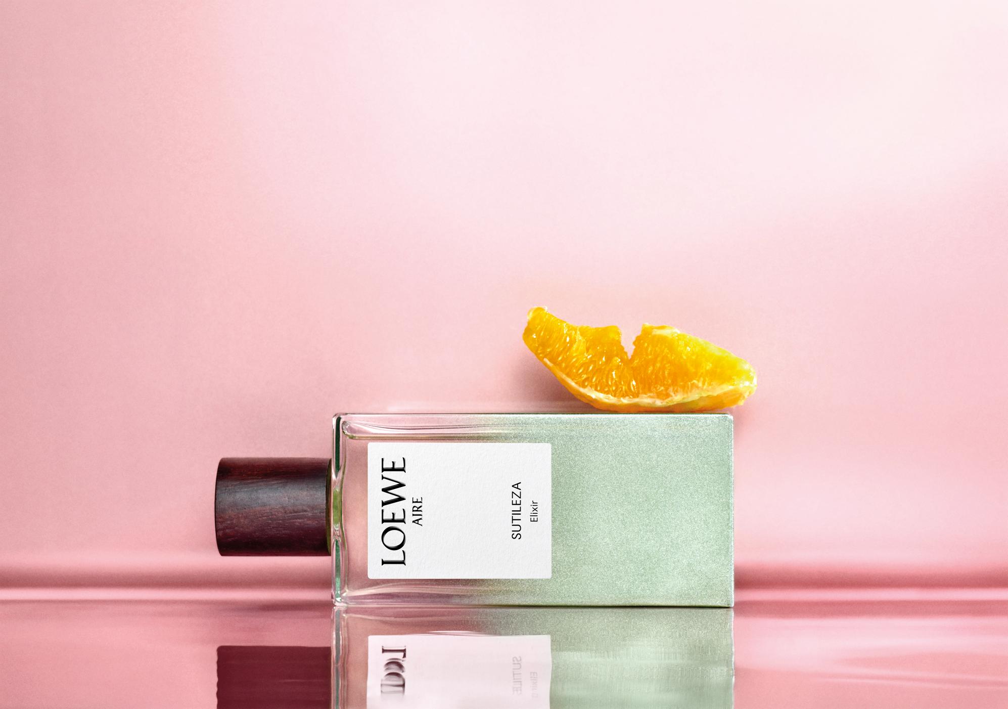 Hình cover LOEWE SUTILEZAS Y ELIXIRES159207 2 LOEWE Perfumes trình làng “tuyệt tác hương sắc” mới mang nồng độ Elixir đậm đặc
