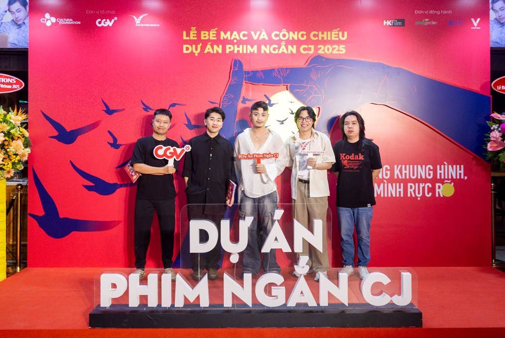 LHP quốc tế Singapore 2026 1 “Những Ngày Xanh Thẳm” và “Lạch Cạch” tranh tài tại LHP quốc tế Singapore 2026