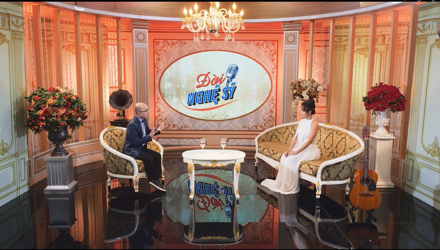MC MINH ĐỨC X PHƯƠNG TRINH JOLIE 2 Phương Trinh Jolie: “Thu nhập kinh doanh online không thua kém làm nghệ thuật”