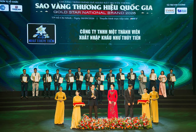 Nguyễn Như Thủy Tiên 2 Nữ hoàng Nguyễn Như Thủy Tiên được vinh danh tại Sao Vàng Doanh Nhân Quốc Gia 2026