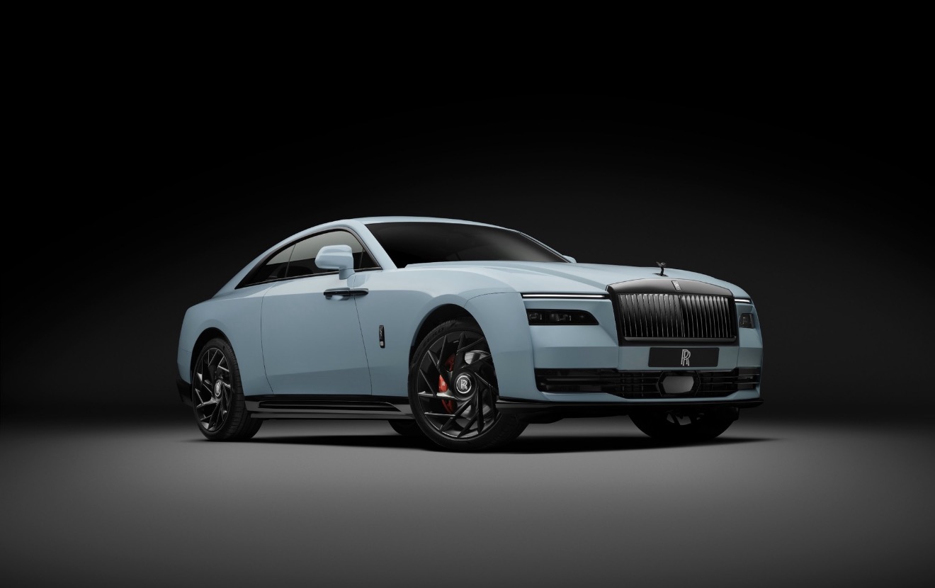 Rolls Royce mang trải nghiệm mùa hè trở lại Saint Tropez cùng Spectre Series II Rolls Royce mang trải nghiệm mùa hè trở lại Saint Tropez cùng Spectre Series II
