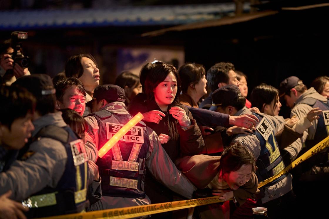 Thiên Đường Tăm Tối 1 Tác phẩm mới nhất từ đạo diễn Train To Busan và Colony tung Trailer & Poster chính thức